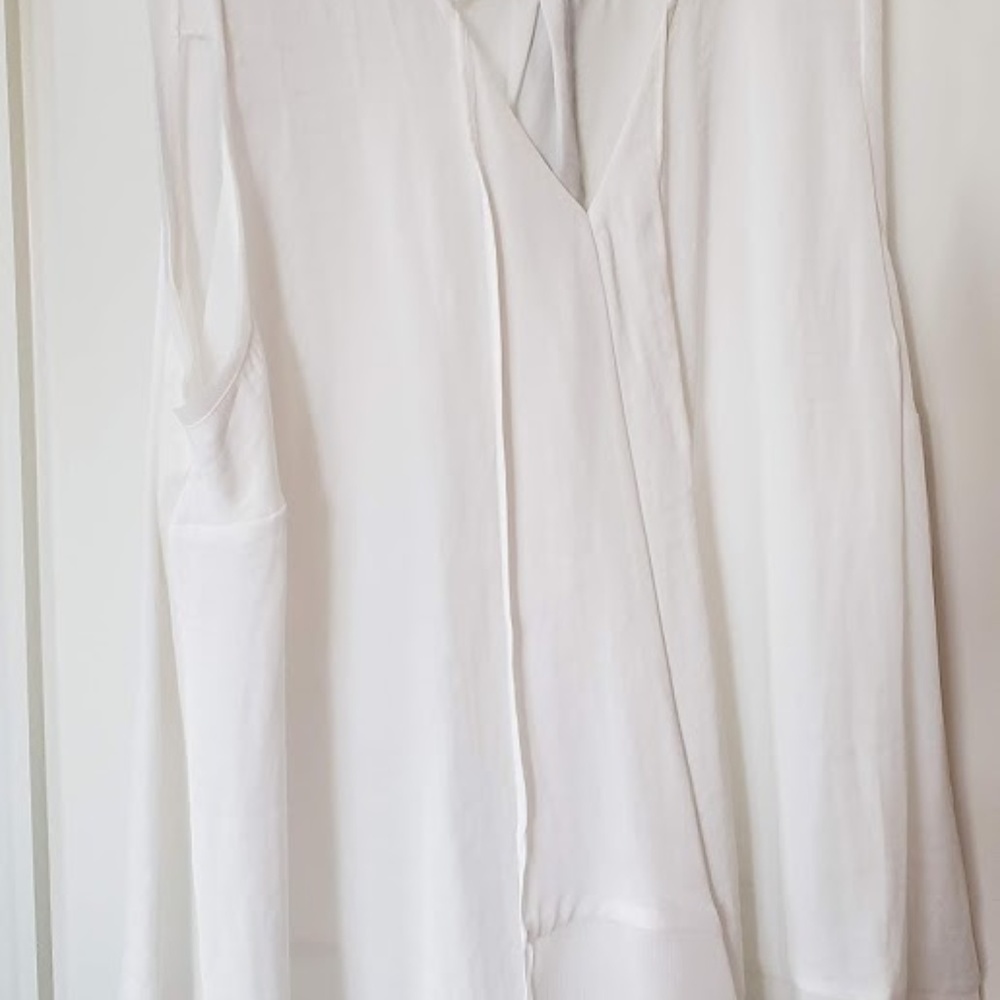 SHELL OFF WHITE CREAM BLOUSE